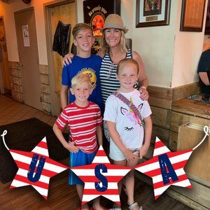 Meet your Posher, Kim